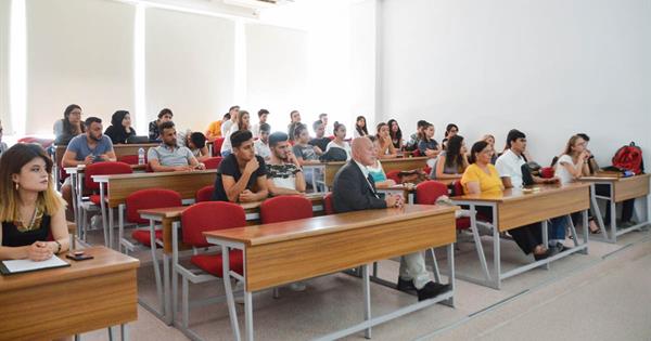 DAÜ’de “Türkmen Halısından Öğrendiklerimiz” Konulu Konferans Gerçekleştirildi